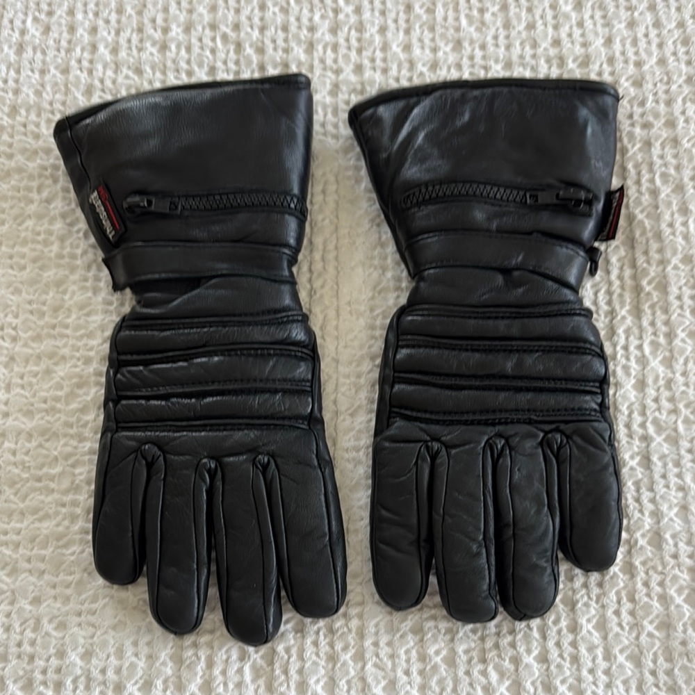 3M Thinsulate Black Winter Gloves Gauntlet Style